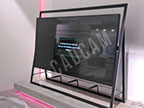 98" LED TV 8K prototipi IFA fuar standı sergi hazırlıkları devam ederken